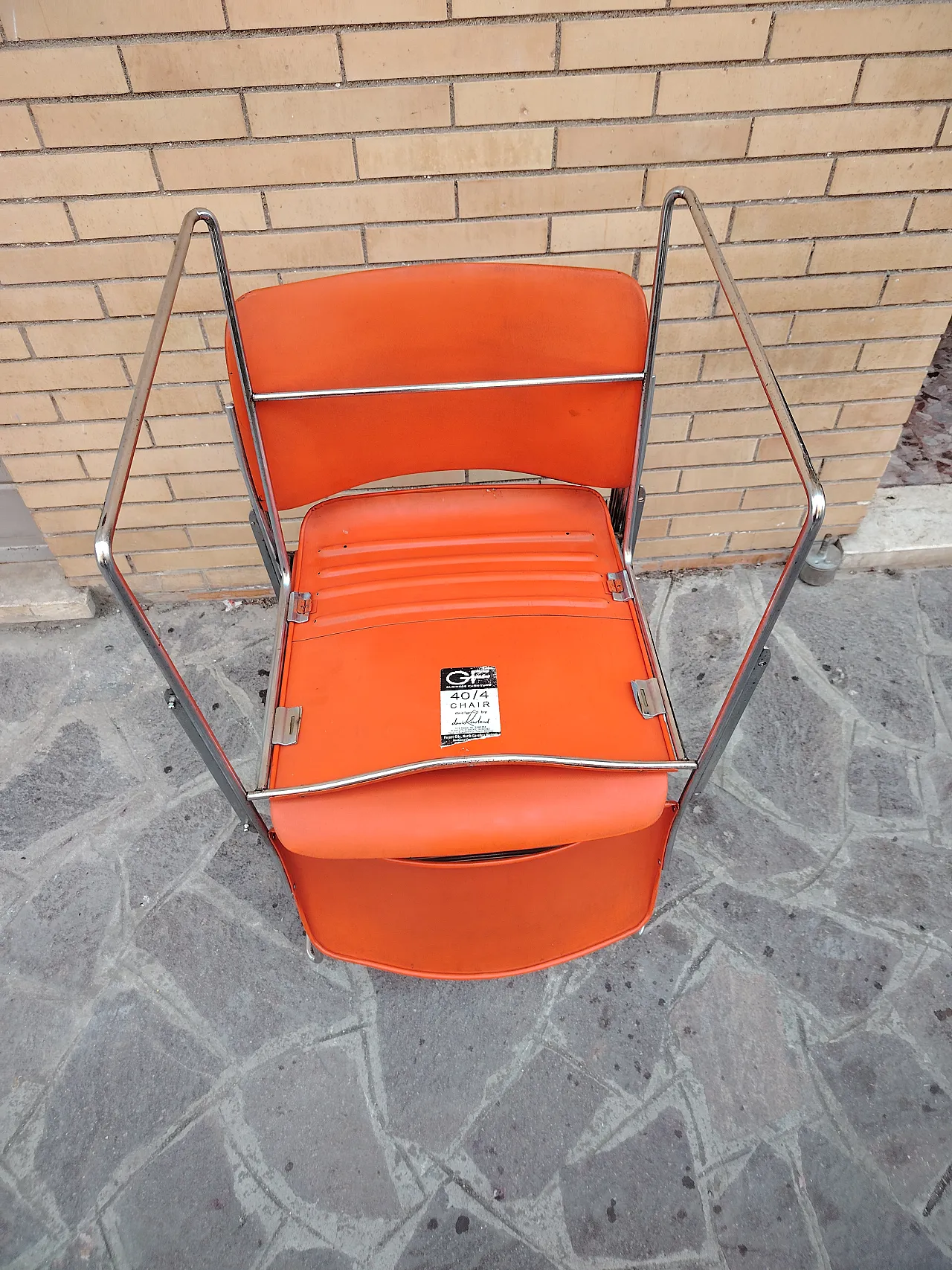 6 stackable chairs David Rowland, 70s 13