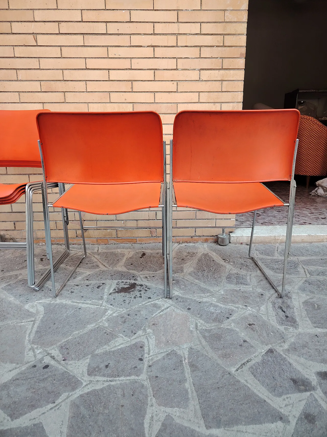 6 stackable chairs David Rowland, 70s 15