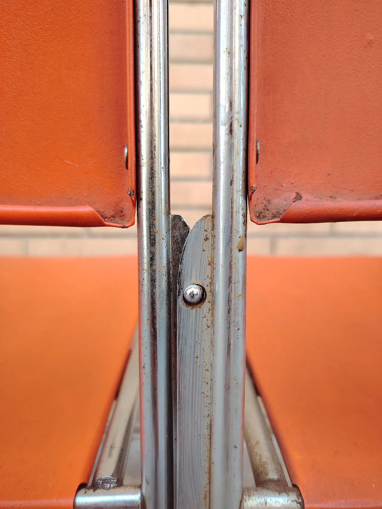 6 stackable chairs David Rowland, 70s 16
