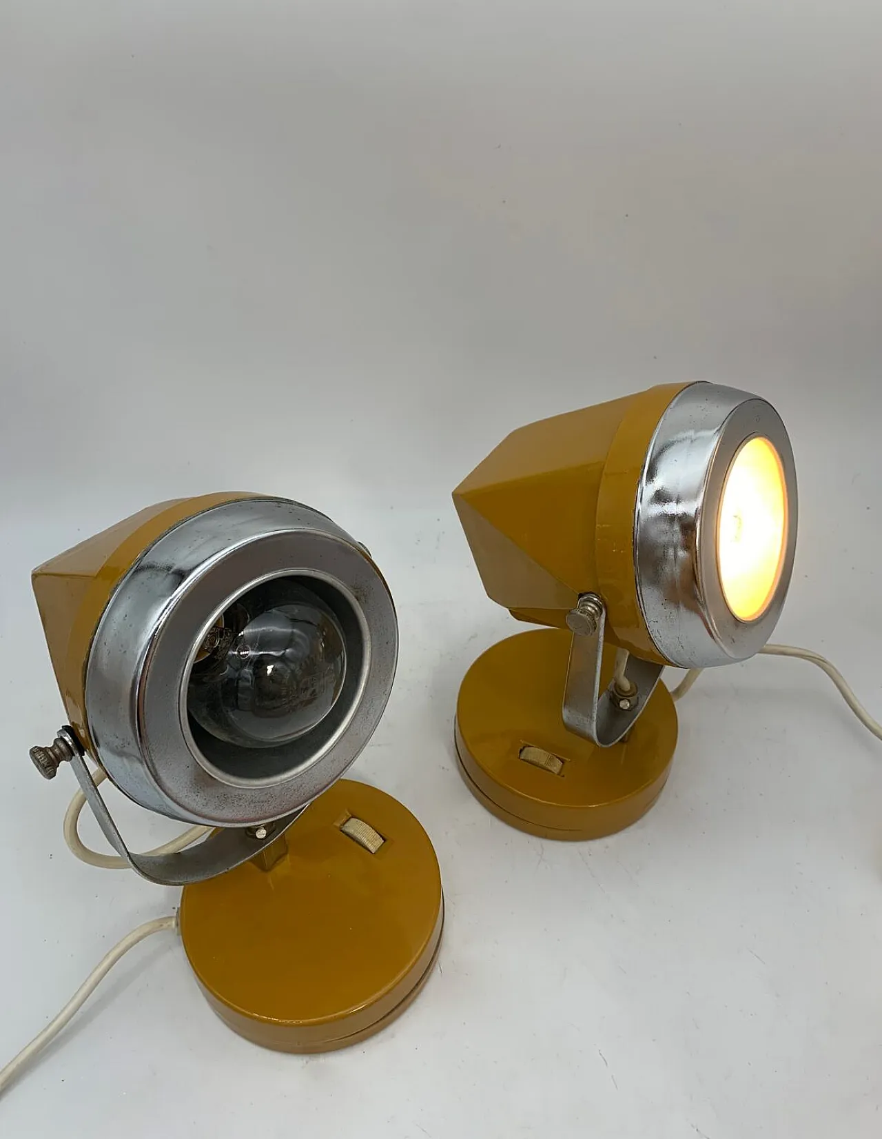 Pair of table lamps attributed to Reggiani, 1970s 2