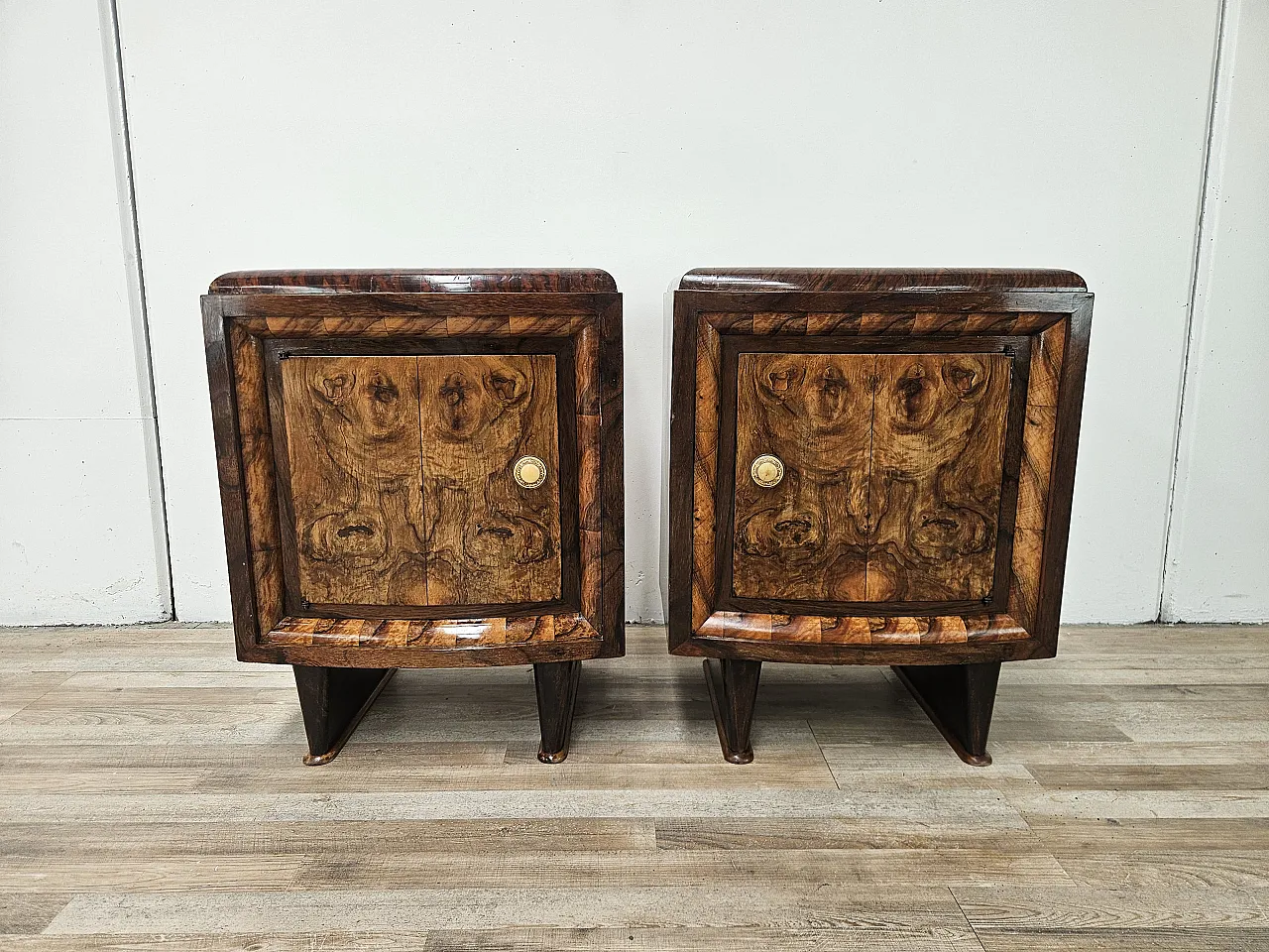 1940s Tuscan bedside tables in walnut root 1