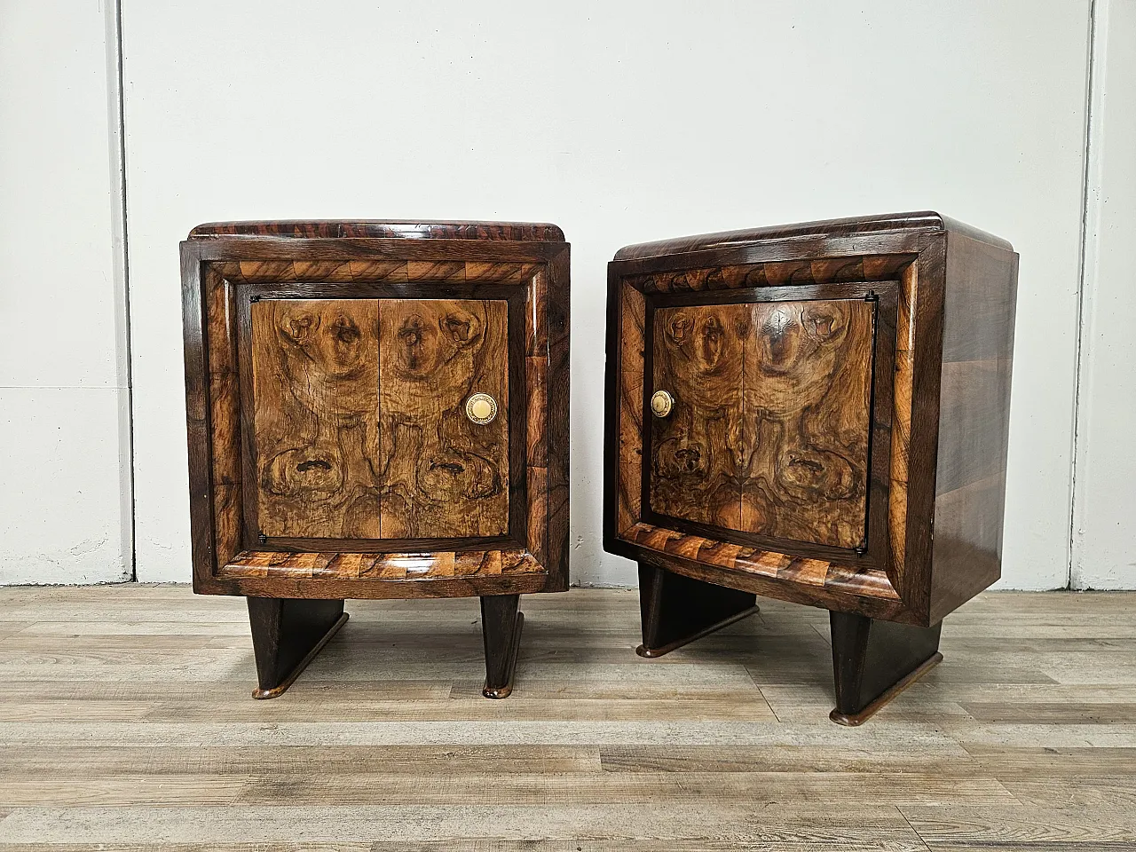1940s Tuscan bedside tables in walnut root 4