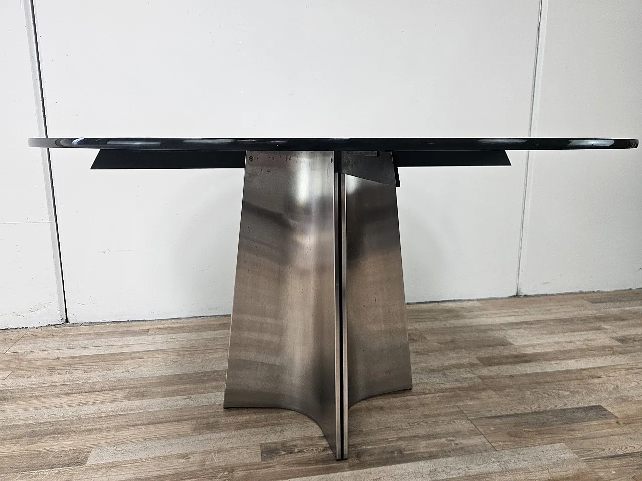 Table from the UFO series by Luigi Saccardo for Arrmet, 1970 3