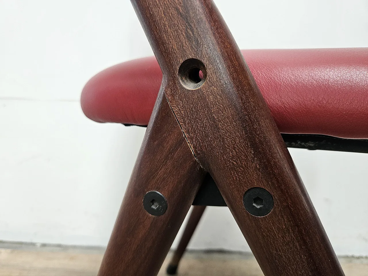 Six chairs by Gaetano and Alessandro Besana, 1960 10