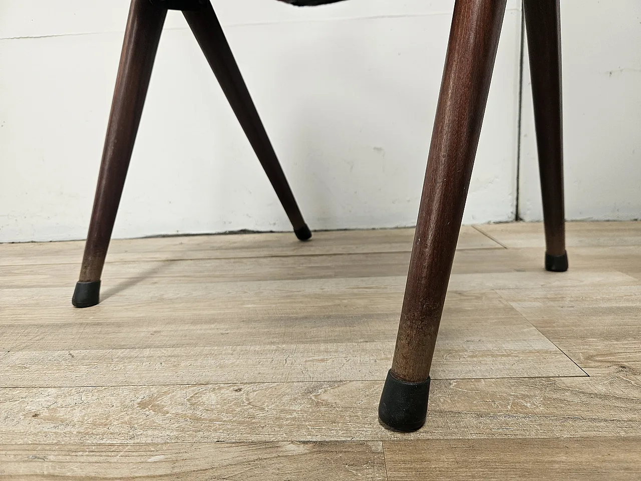 Six chairs by Gaetano and Alessandro Besana, 1960 13