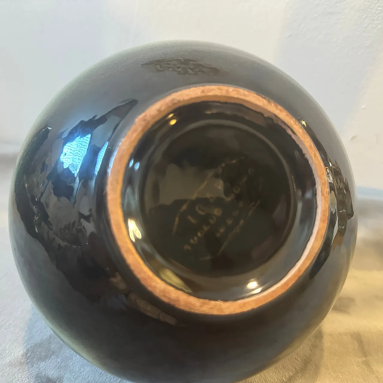 Brocca in ceramica nera e gialla Art Deco spazzolata ad aria, anni '30 2