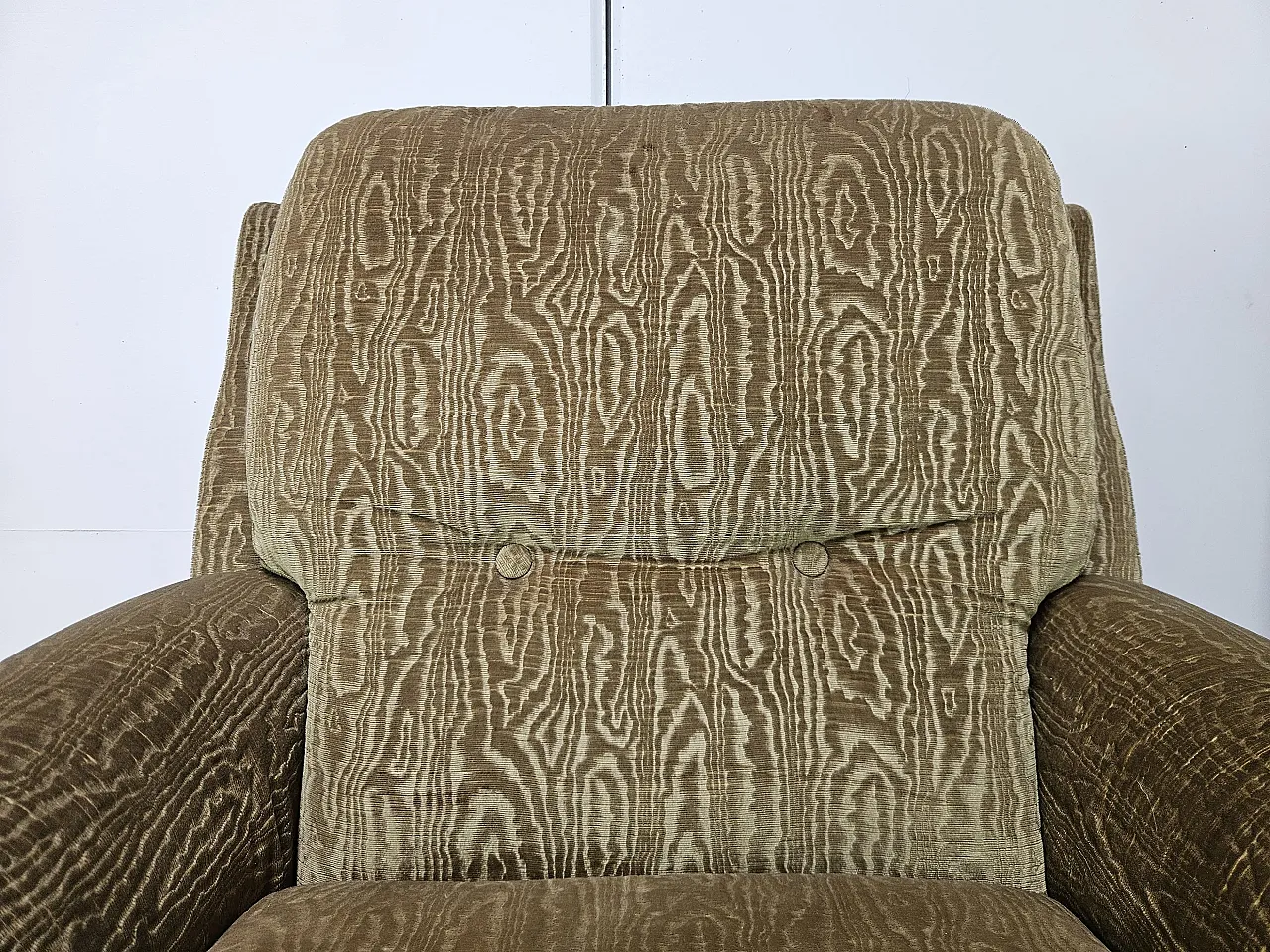 Pair of Italian armchairs from the 1970s 7
