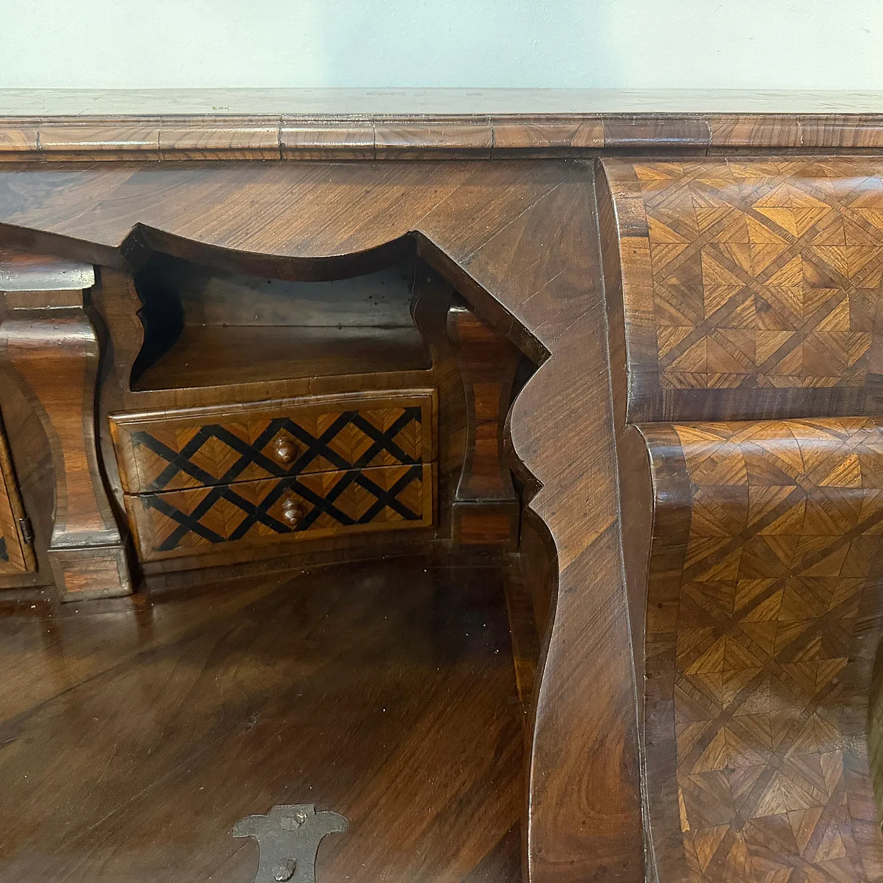 Louis XIV marquetry bureau cabinet, early 18th century 12