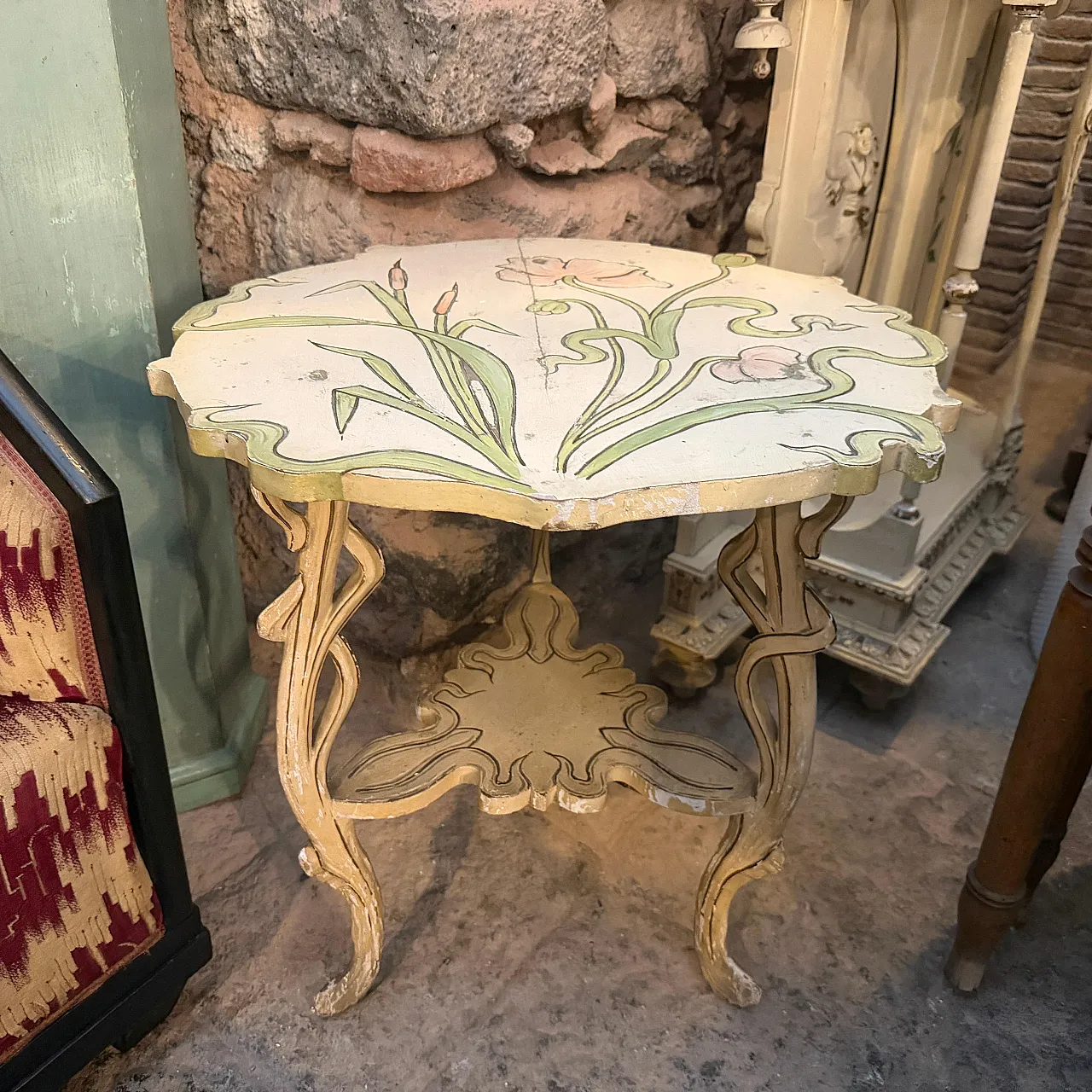 Art Nouveau lacquered wood round coffee table, early 20th century 13