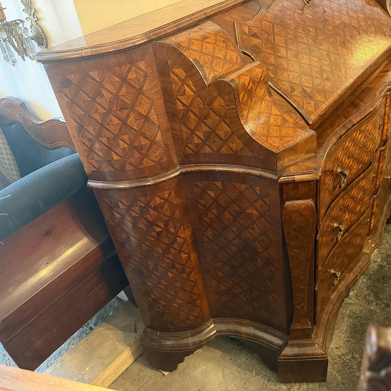 Louis XIV marquetry bureau cabinet, early 18th century 17