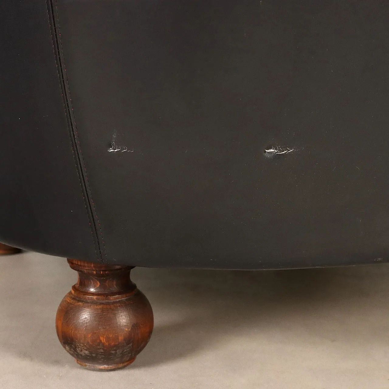 Coppia di poltrone Chesterfield, '900 9