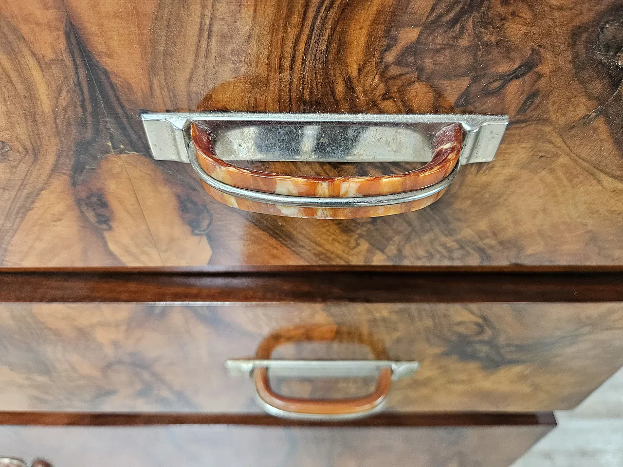 1940s Art Deco sideboard in walnut root with mirror 12