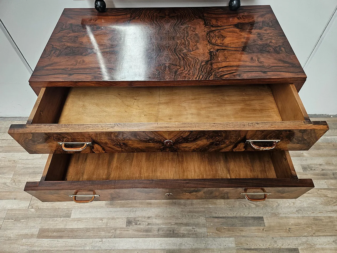 1940s Art Deco sideboard in walnut root with mirror 13