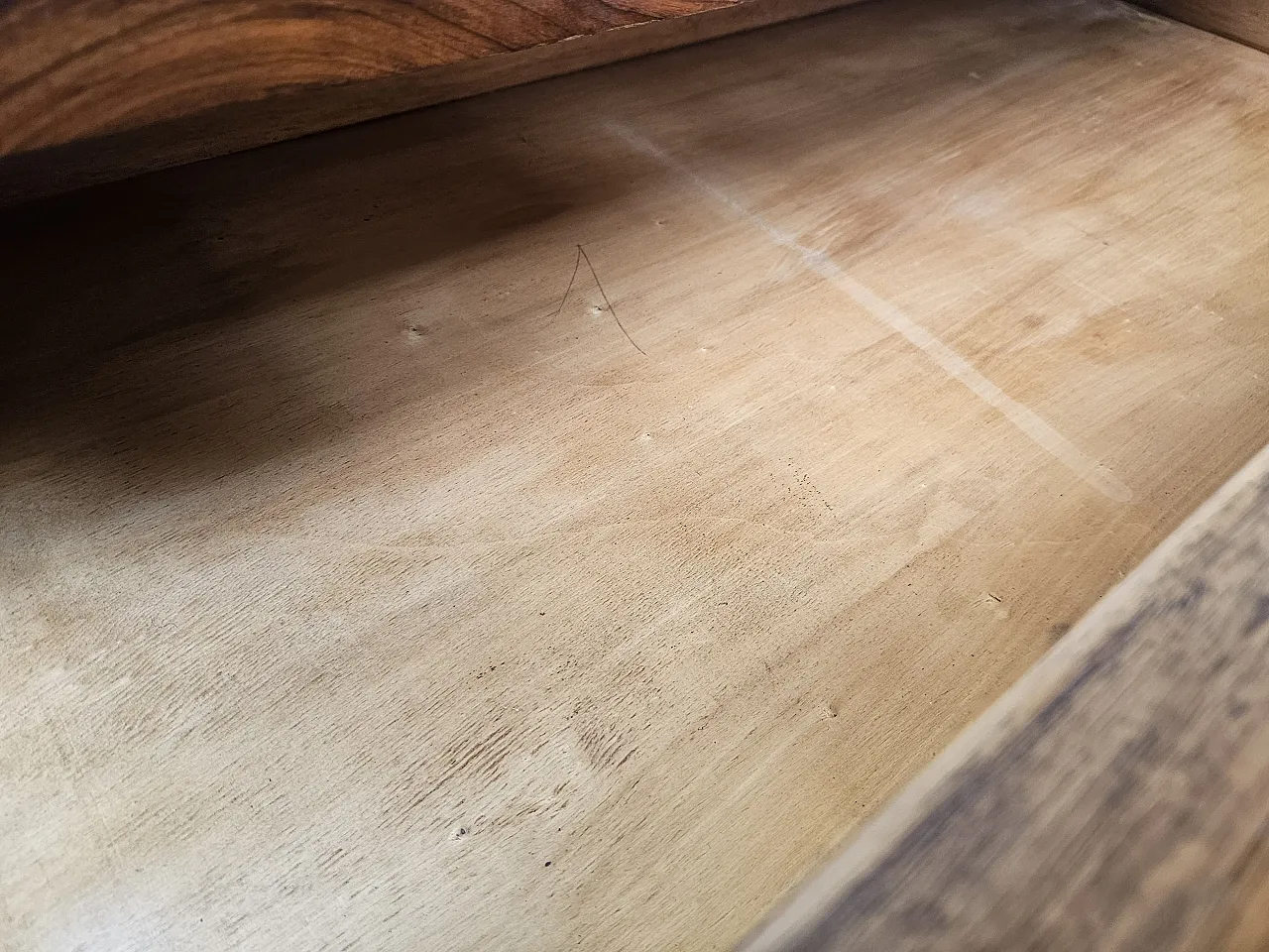 1940s Art Deco sideboard in walnut root with mirror 14