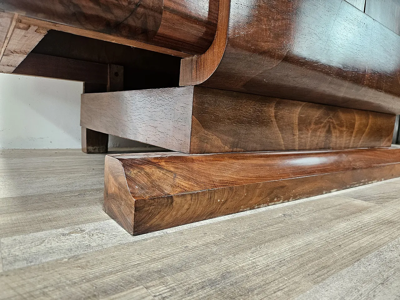 1940s Art Deco sideboard in walnut root with mirror 25