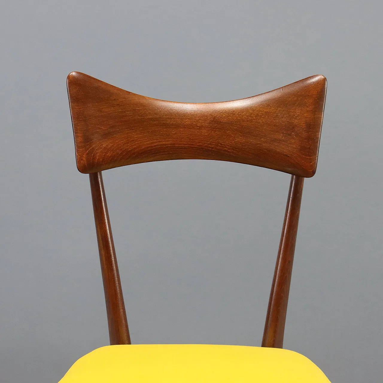 4 Chairs in wood and velvet, mid-20th century 5