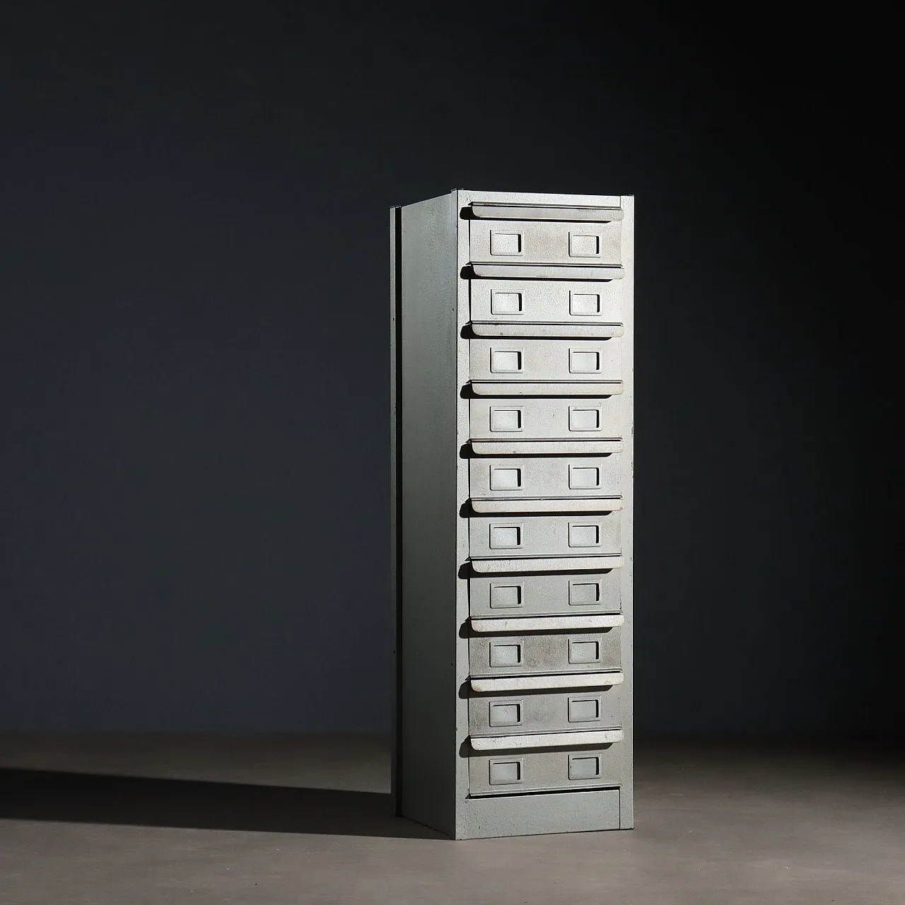 Metal classifier with ten drawers, 20th century 1