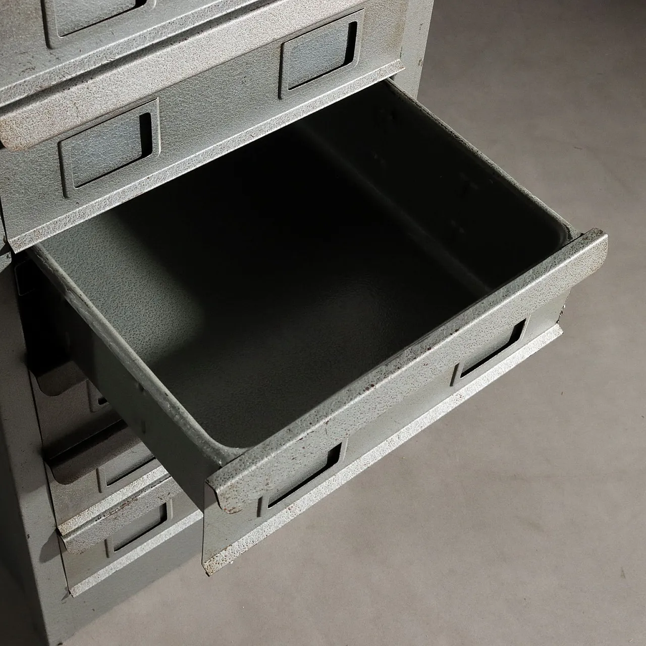 Metal classifier with ten drawers, 20th century 6