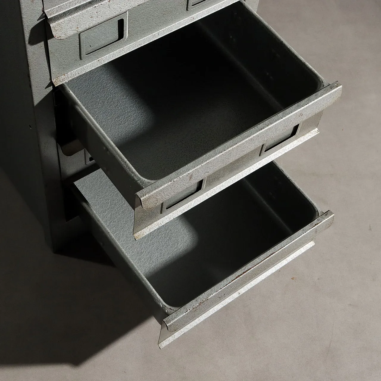 Metal classifier with ten drawers, 20th century 7