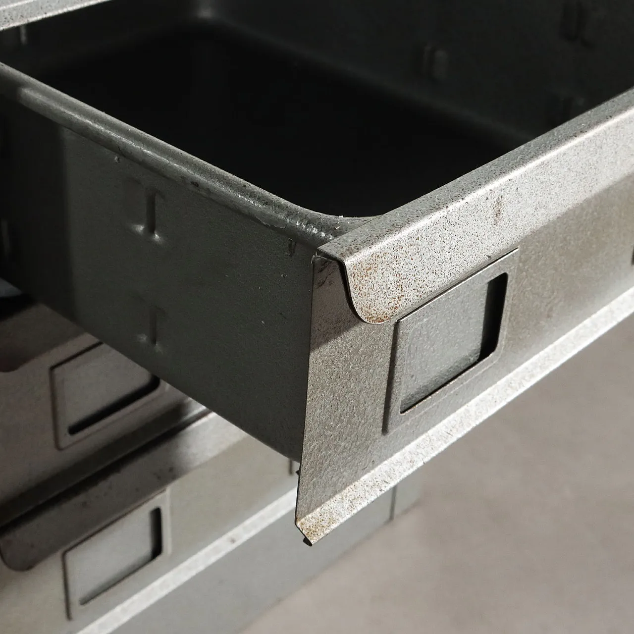 Metal classifier with ten drawers, 20th century 9