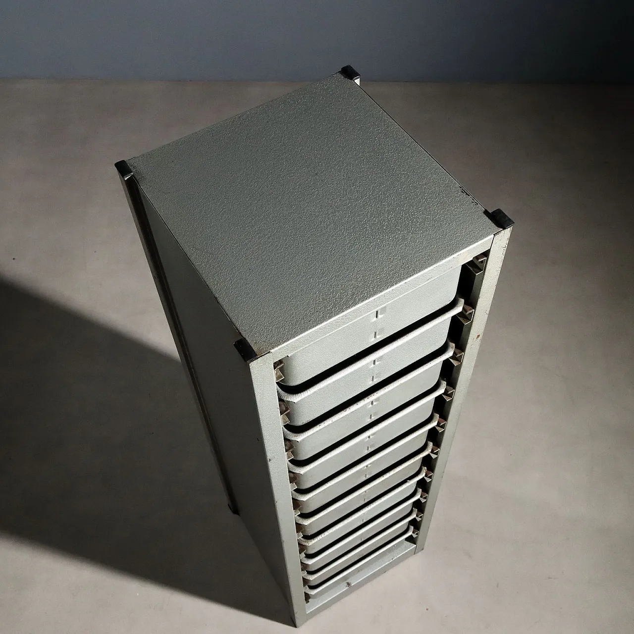Metal classifier with ten drawers, 20th century 10