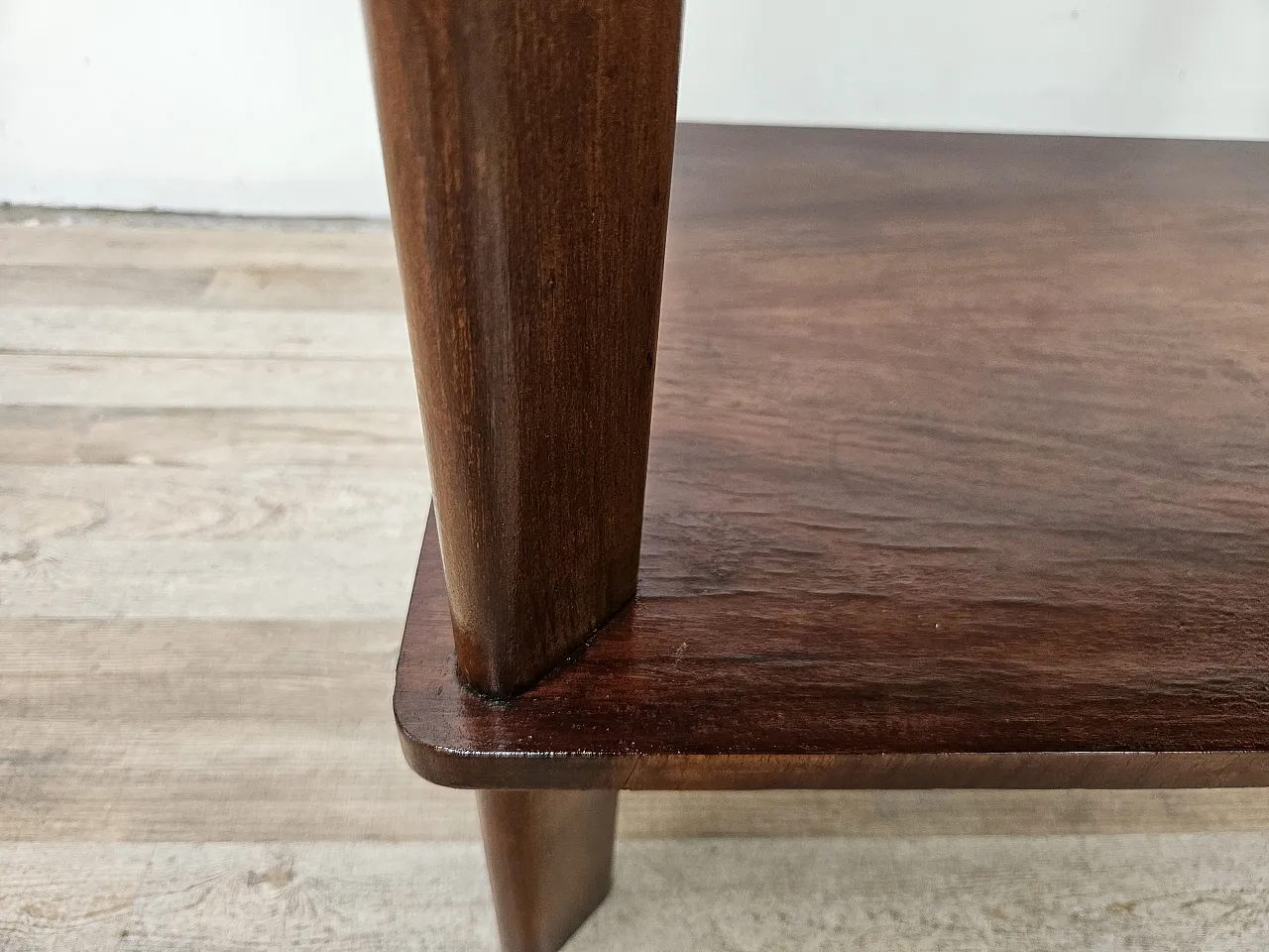 1950s Art Deco coffee table in walnut 8