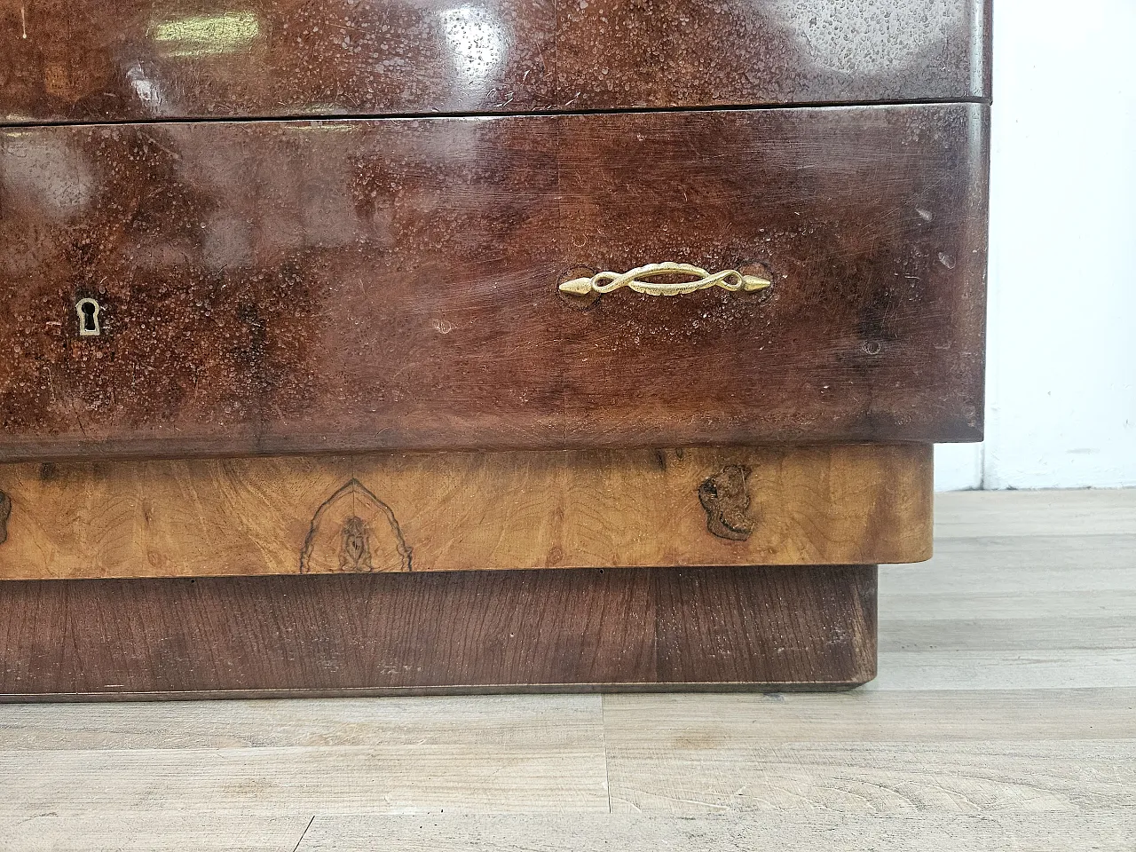 1940s Art Deco sideboard in walnut and blond walnut 19