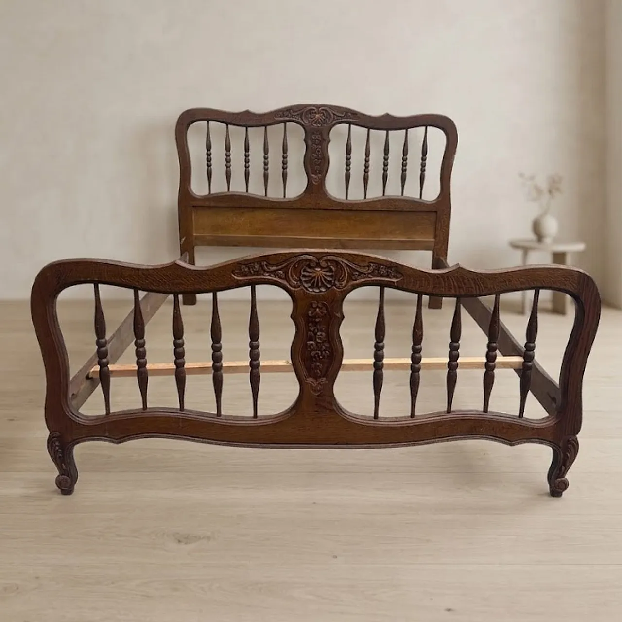 Carved wooden bed frame, early 20th century 2