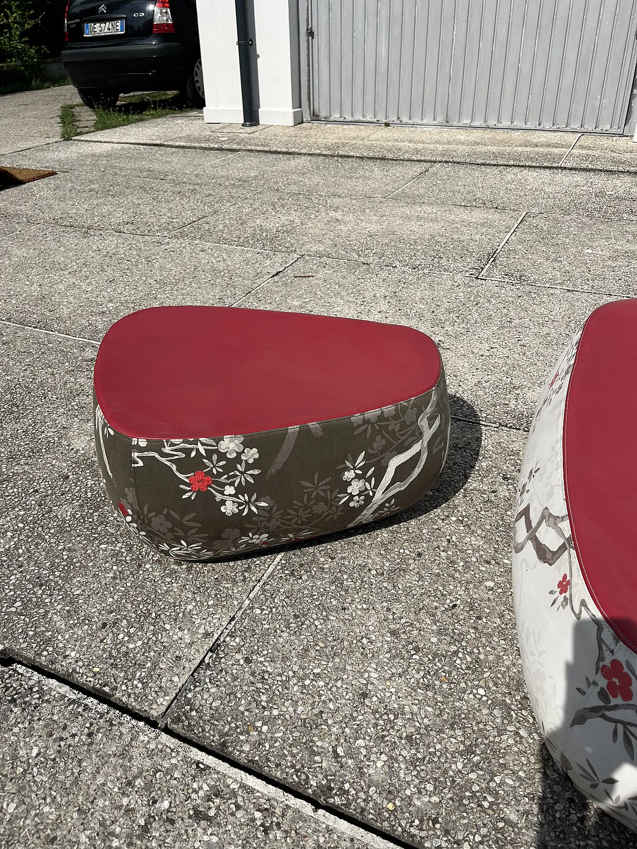 Pair of Moroso Fjord poufs by Patricia Urquiola, 2000s 5