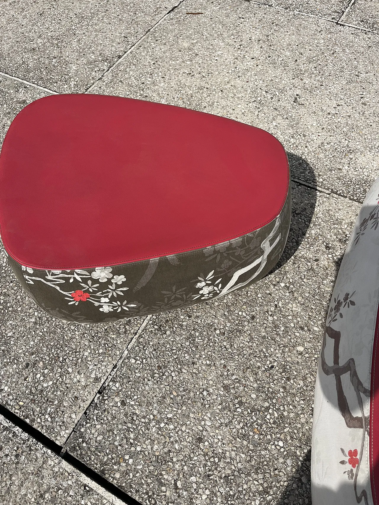 Pair of Moroso Fjord poufs by Patricia Urquiola, 2000s 7