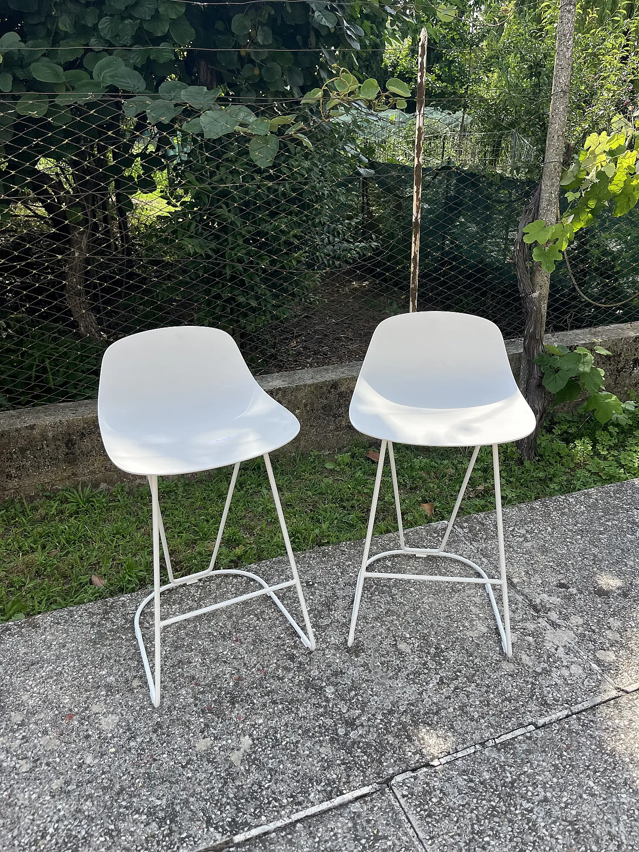 Desalto Flan design stool white/chrome, 2000s 1