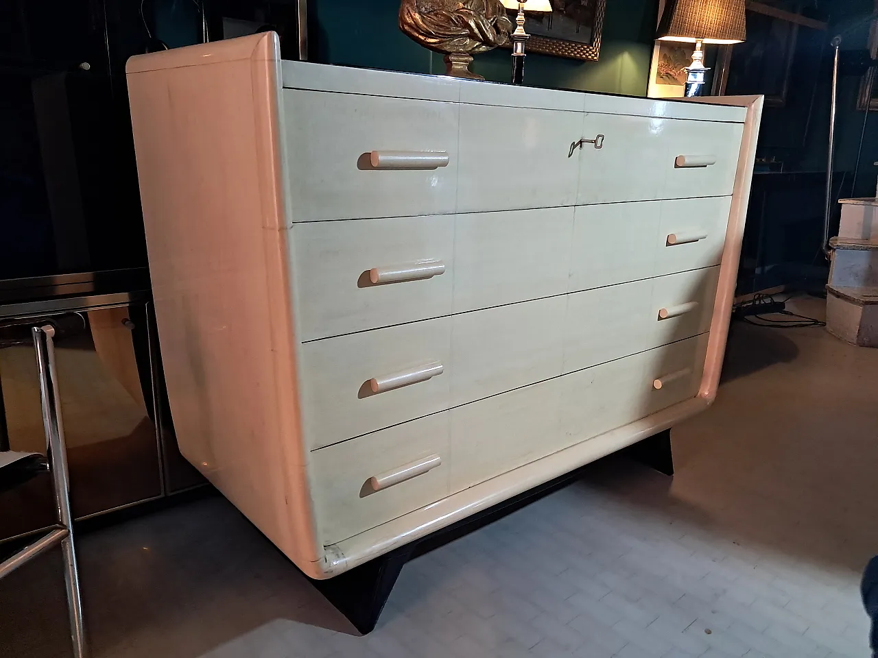 Parchment dresser in the style of G. Ullrich for Valziana, 1930s 3