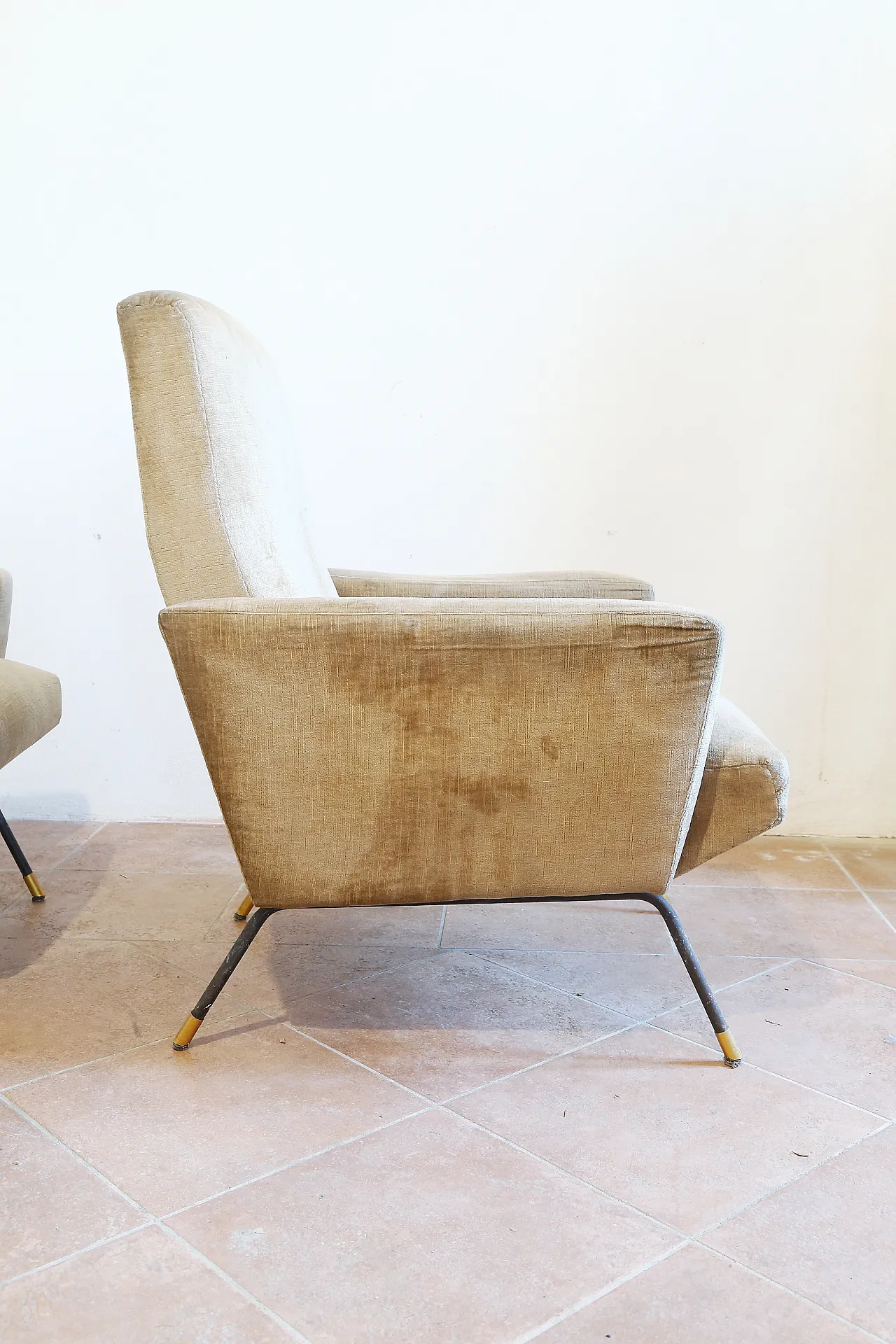 Pair of golden velvet armchairs by Zanuso, mid-20th century 24