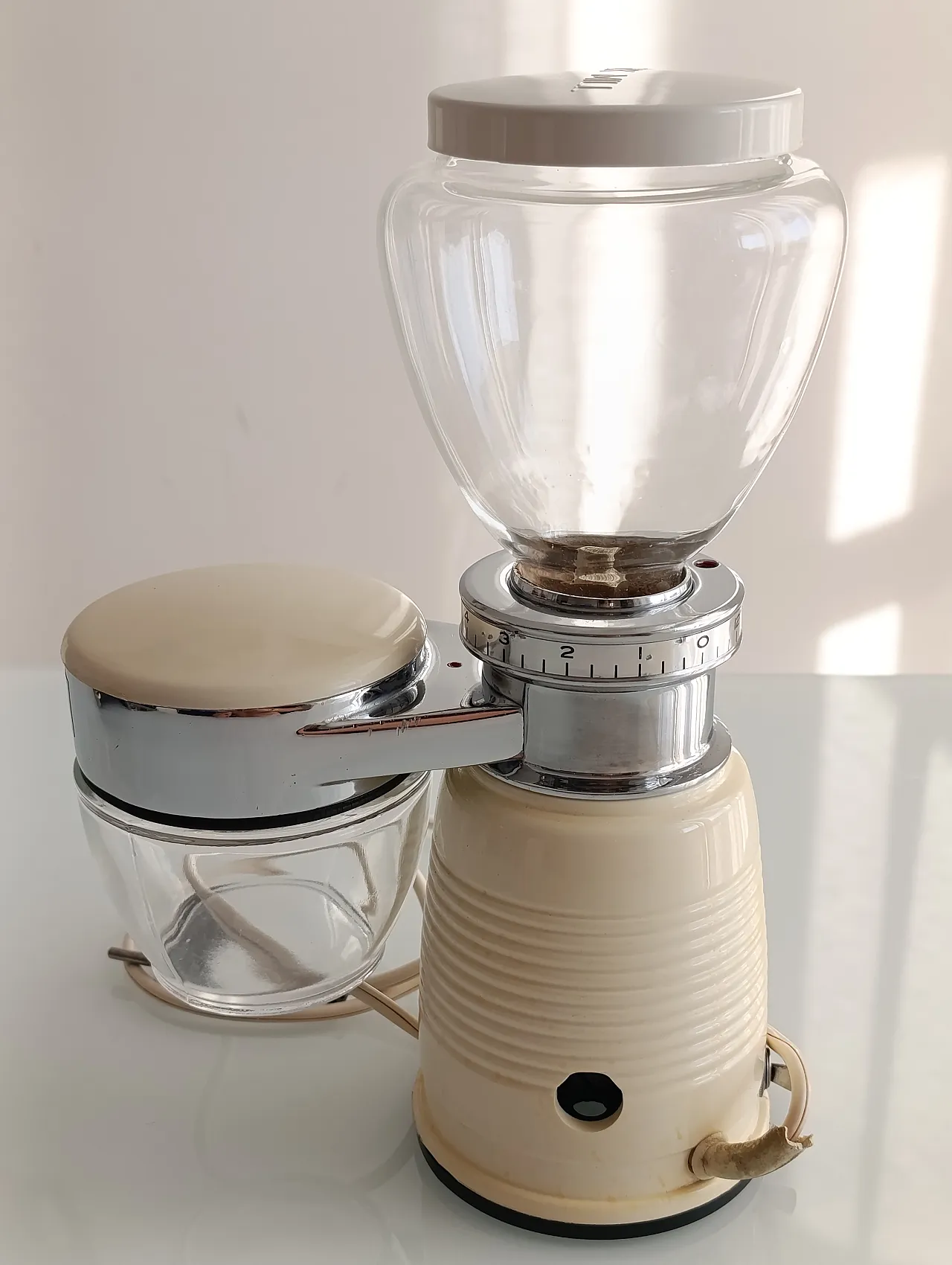 Macinacaffè Elettrico Quick Mill di Omre Monza, anni '70 2