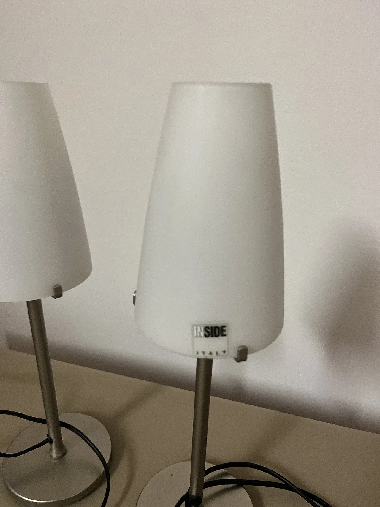 Coppia di lampade da tavolo in vetro satinato, fine '900 5
