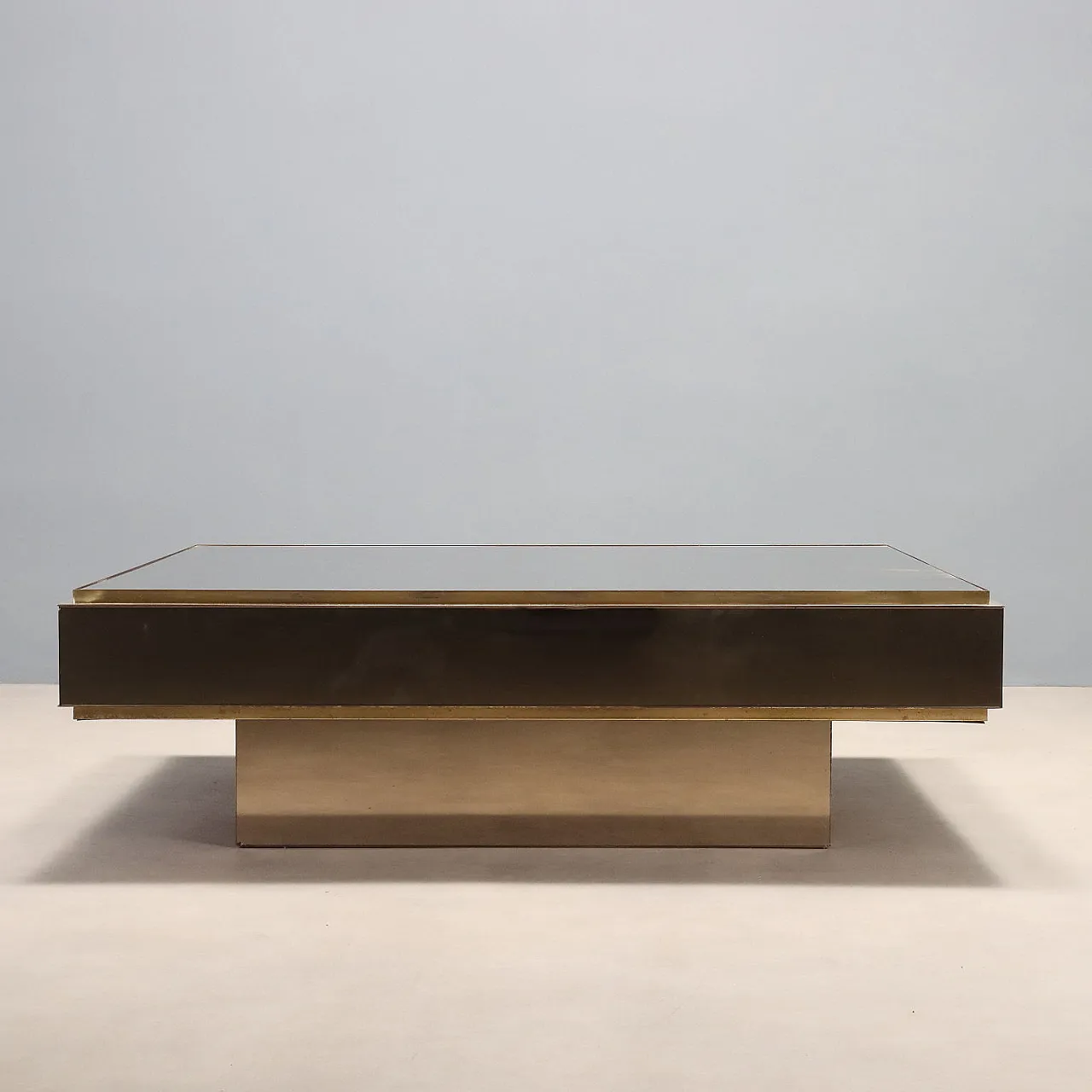 Coffee table in smoked glass and brass, 1980s 4