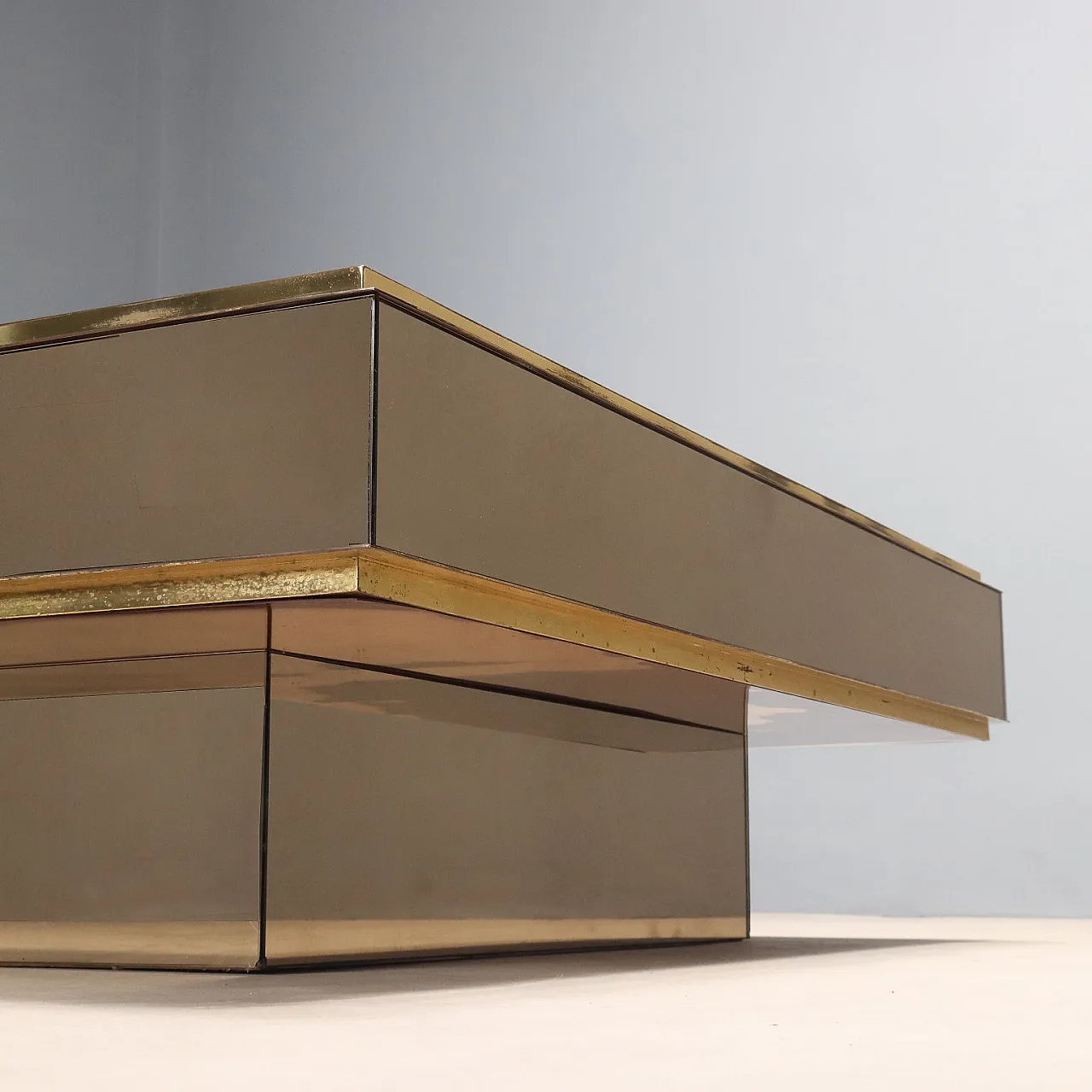 Coffee table in smoked glass and brass, 1980s 8