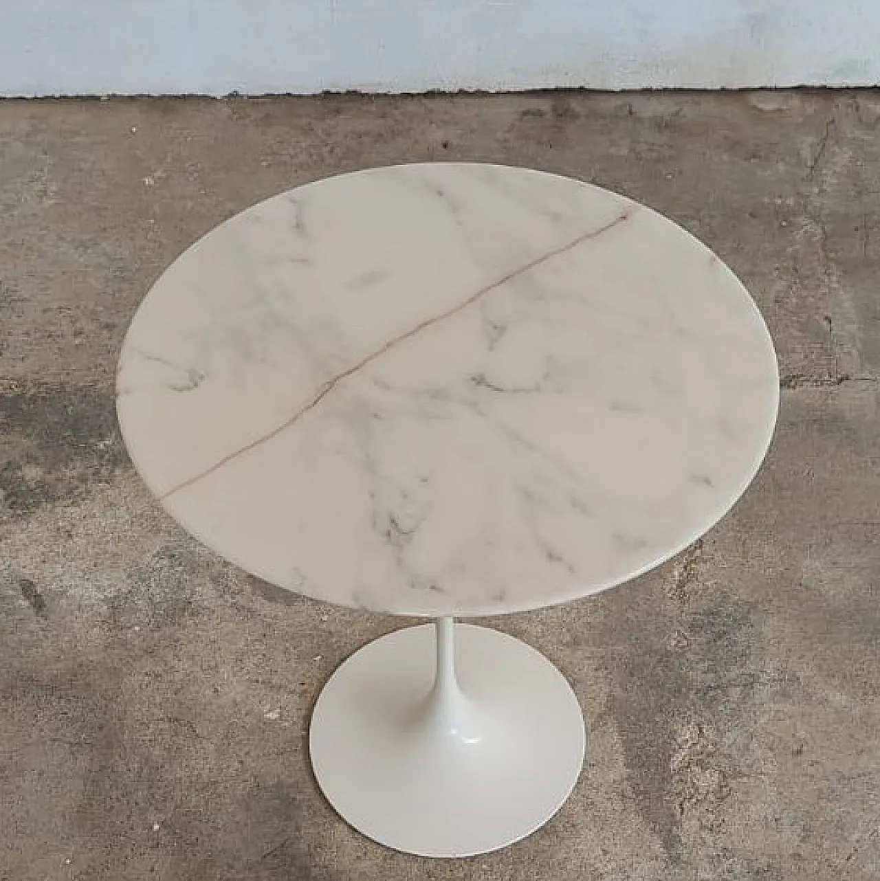 Tulip Knoll International side table with Calacatta marble top, 1980s 4