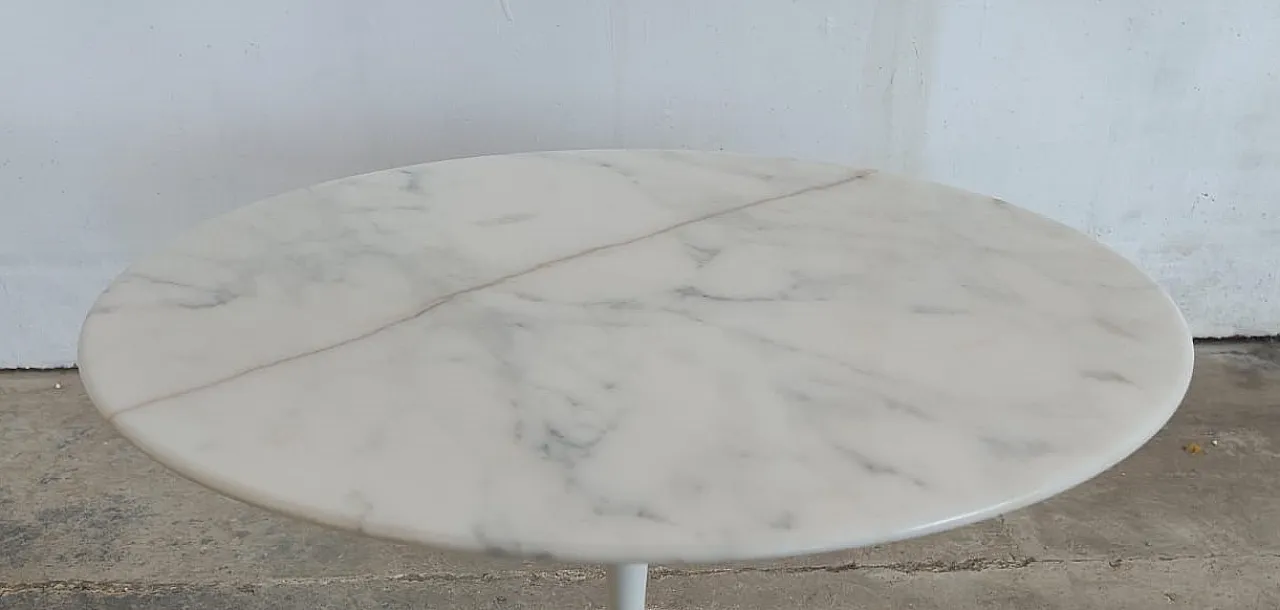 Tulip Knoll International side table with Calacatta marble top, 1980s 6