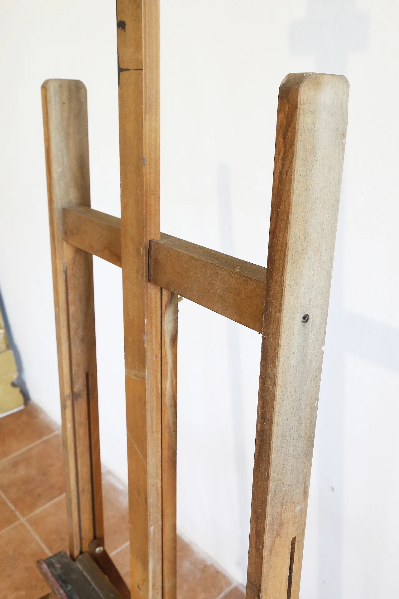 Beech wood painter's studio easel, 1970s 10