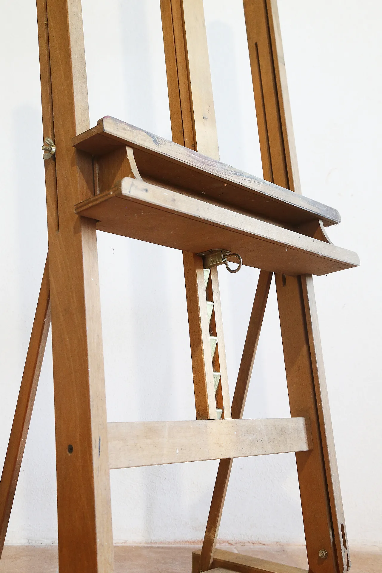 Beech wood painter's studio easel, 1970s 12