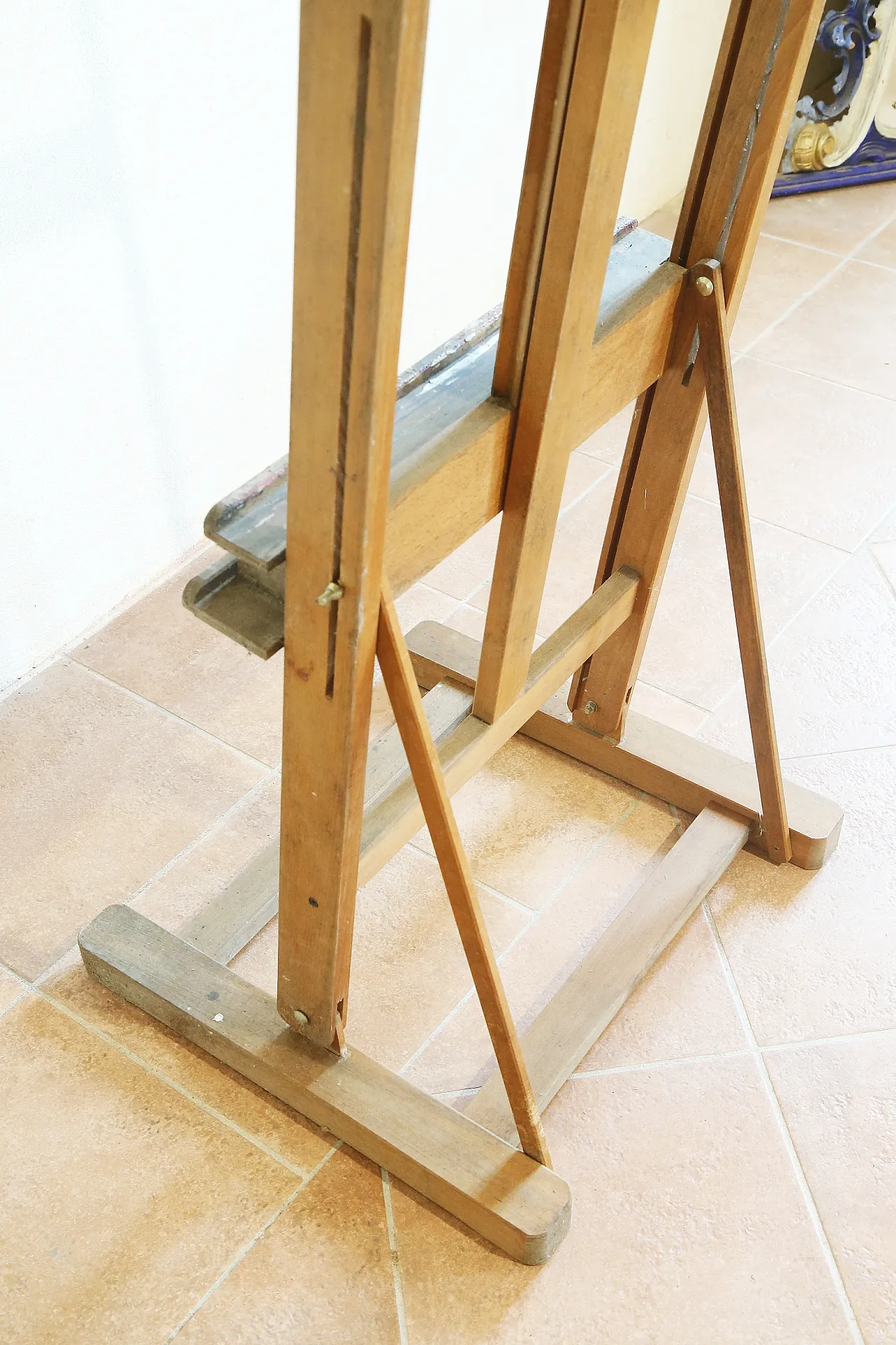 Beech wood painter's studio easel, 1970s 16