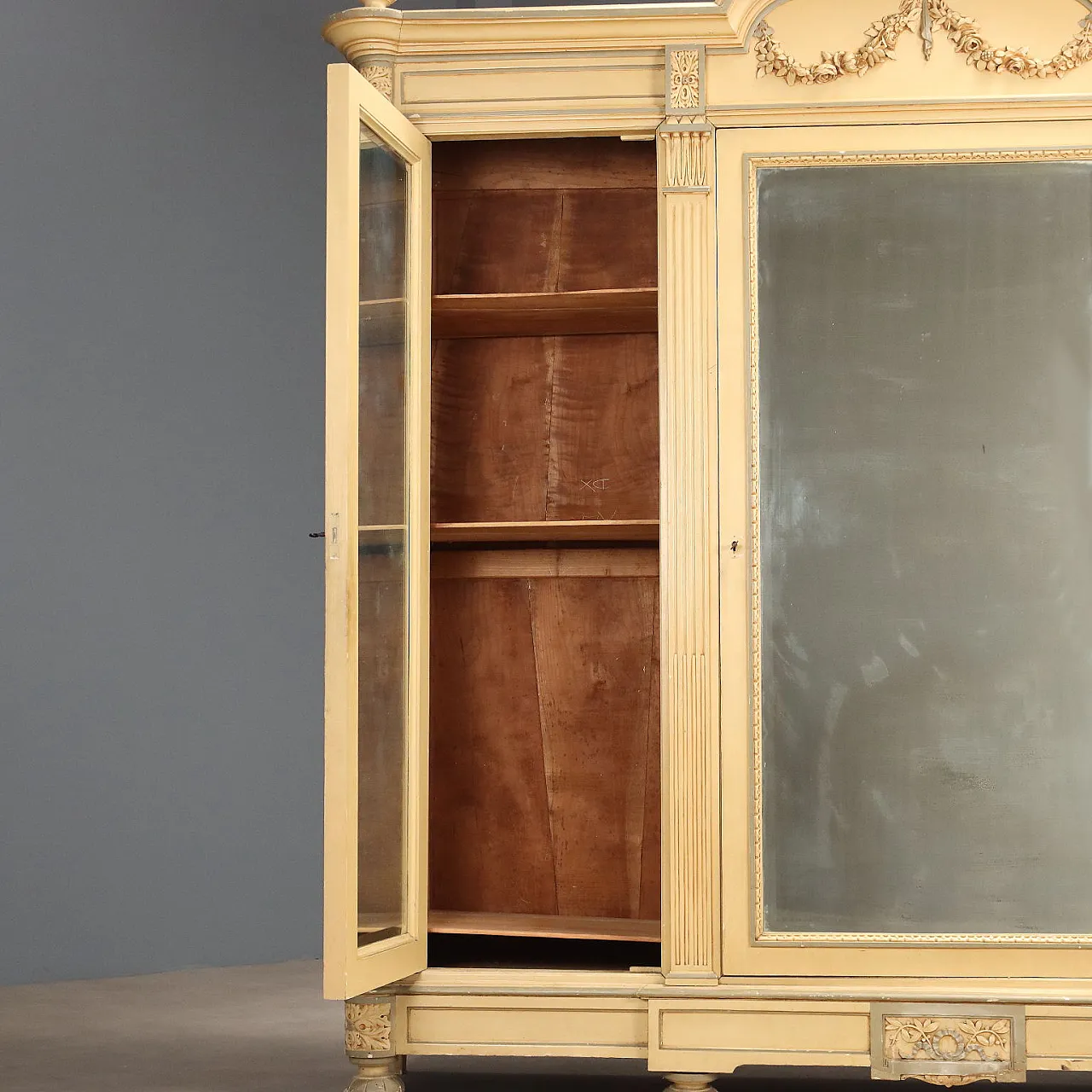 Neoclassical wardrobe in lacquered cherry and walnut, 19th century 5