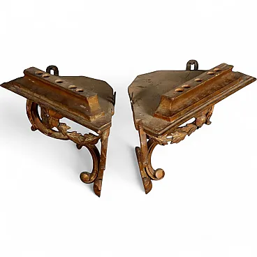 Coppia di mensoline ad angolo in legno dorato, '700