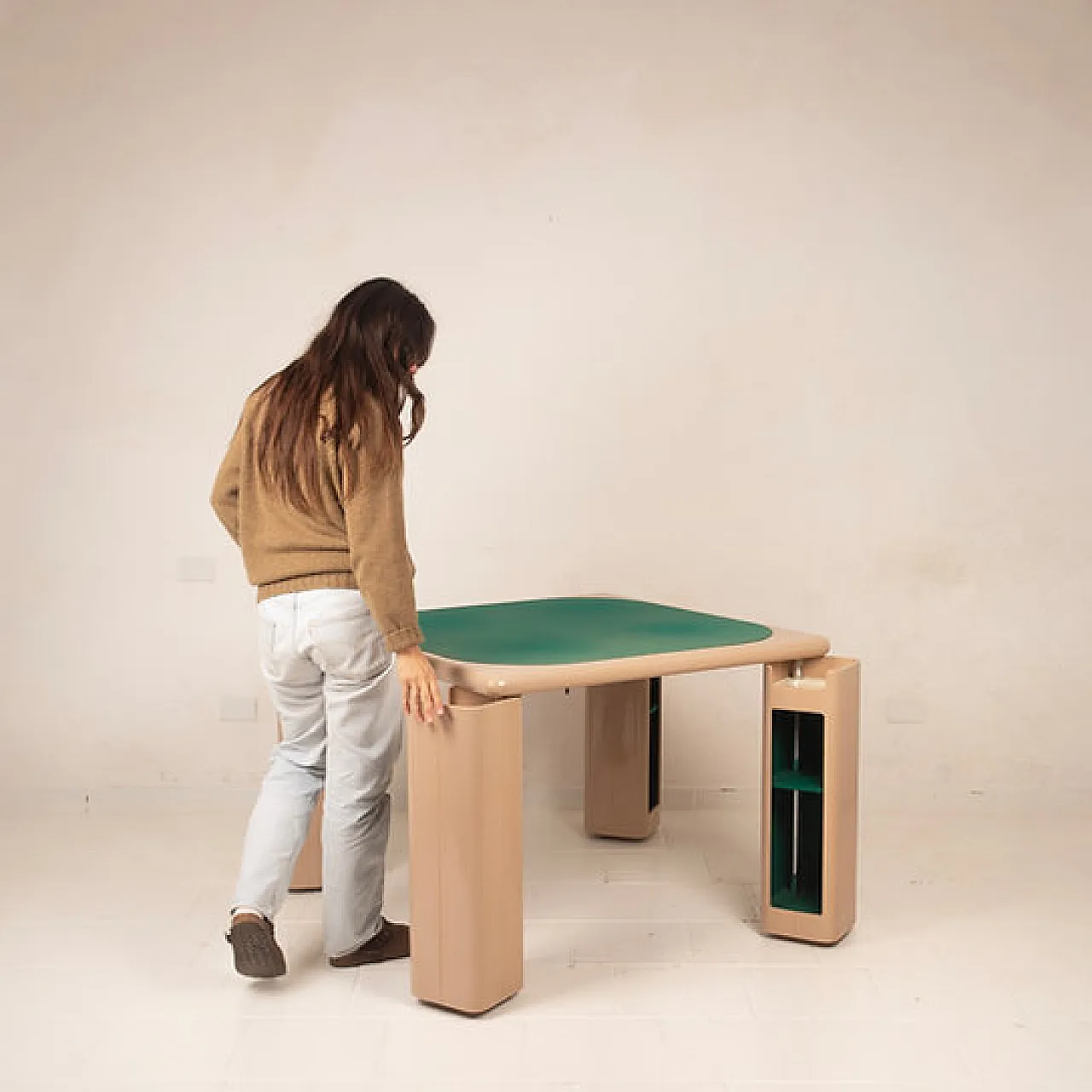 Tavolo Pierluigi Molinari in legno e feltro per Pozzi, anni '70 2