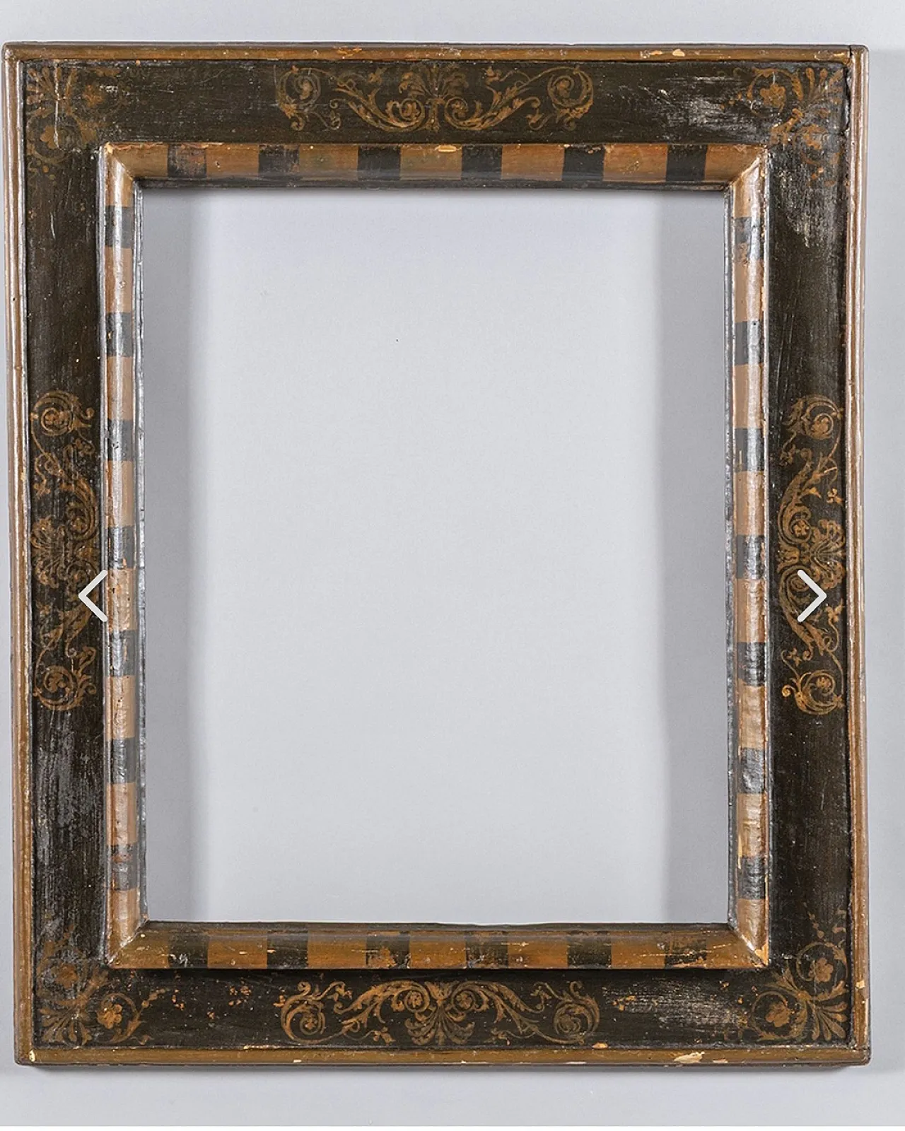Pair of large antique lacquered frames, Siena, end 16th century 12
