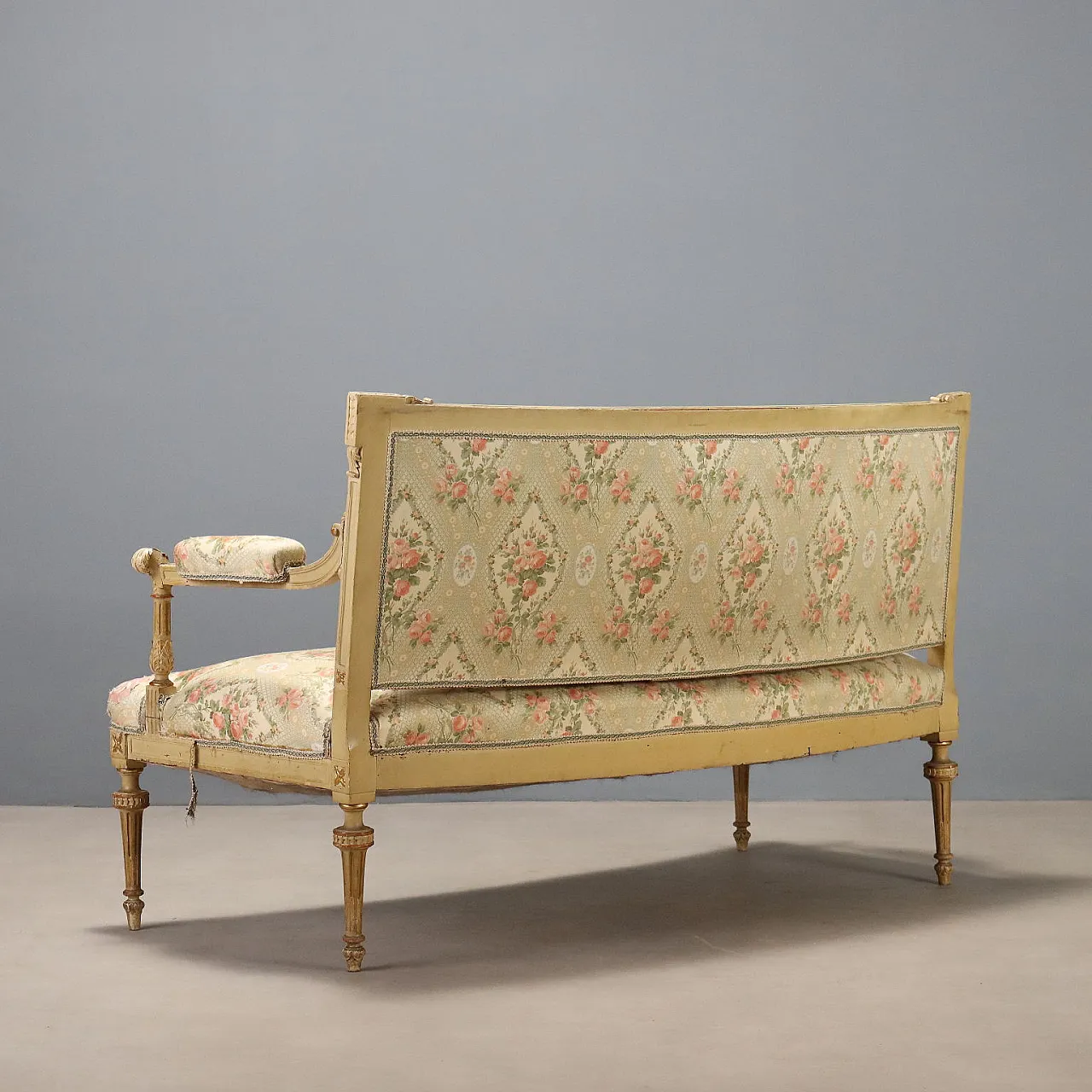 Neoclassical sofa with lacquered and gilded carvings, 19th century 8