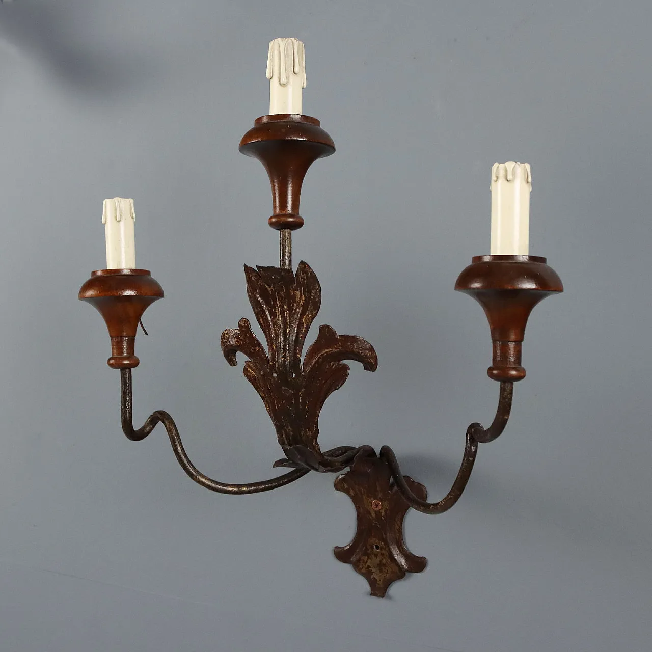 4 Appliques in iron and sheet metal, 19th century 7