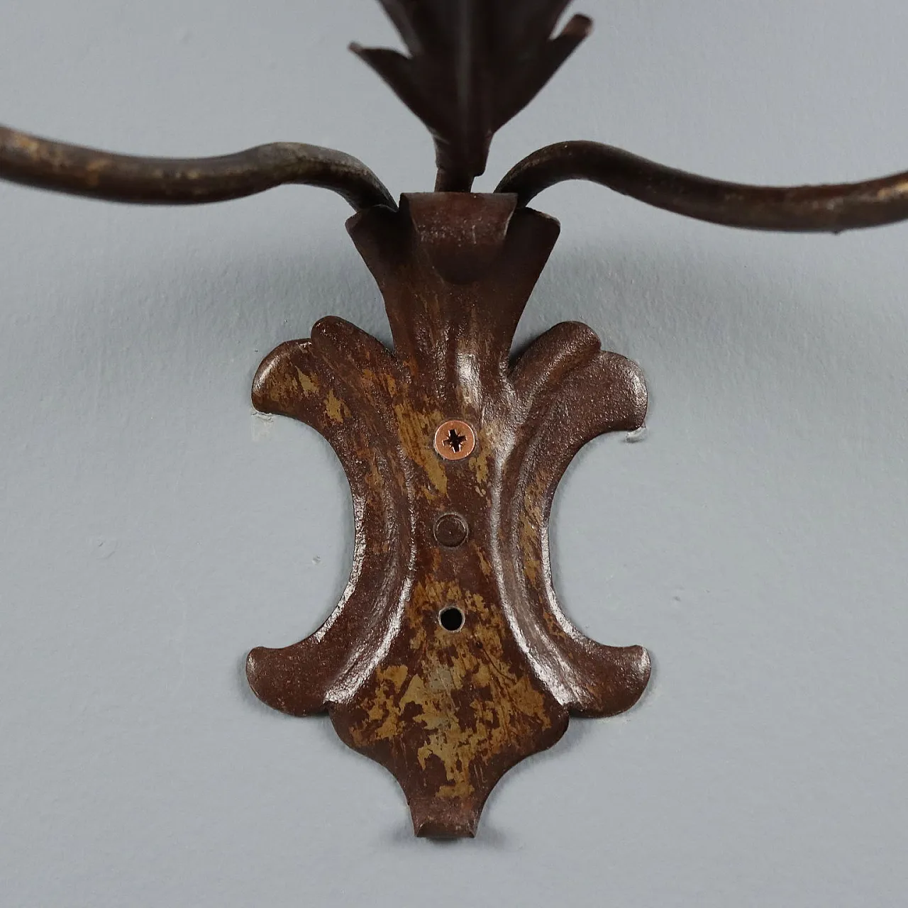 4 Appliques in iron and sheet metal, 19th century 9