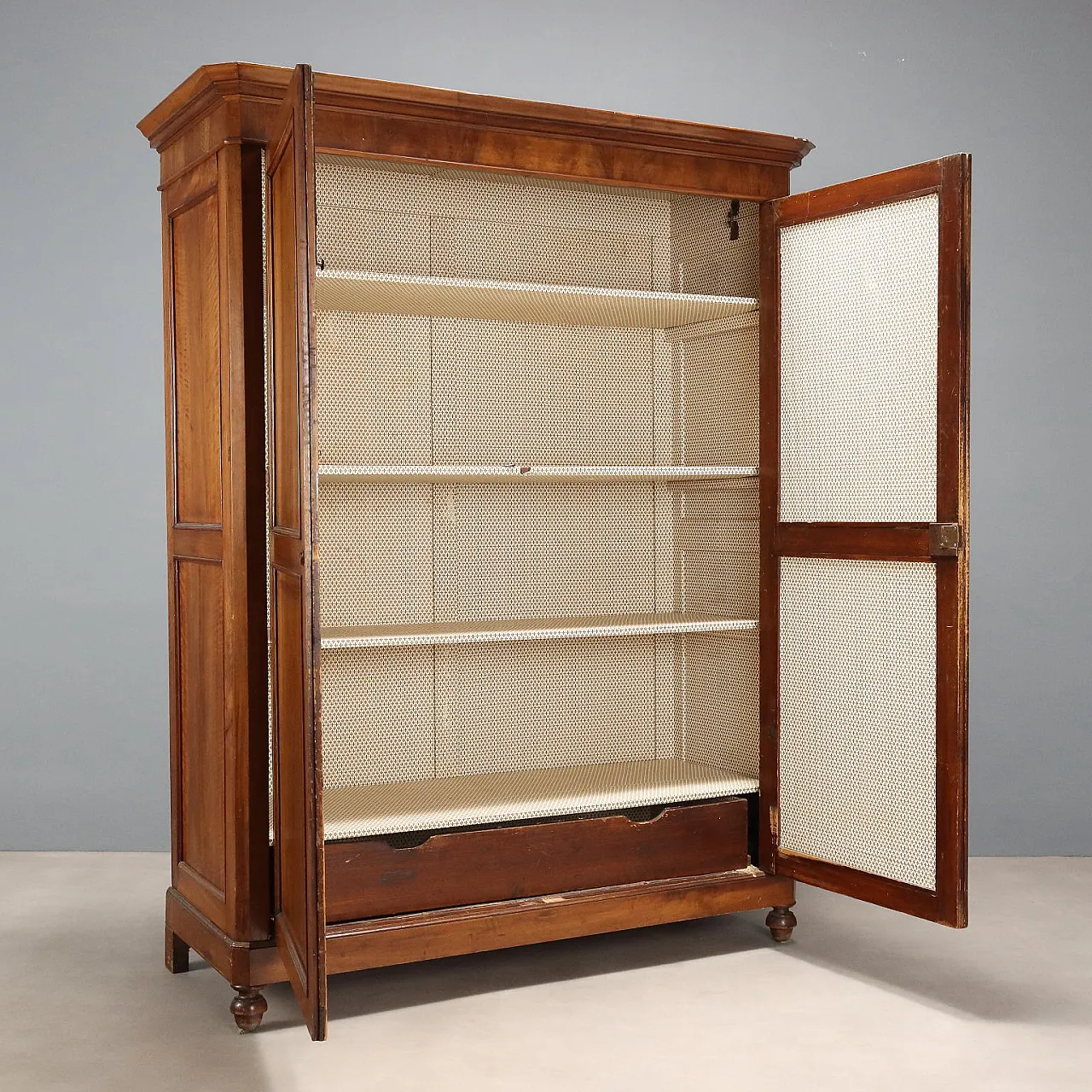 Walnut wardrobe, 19th century 4